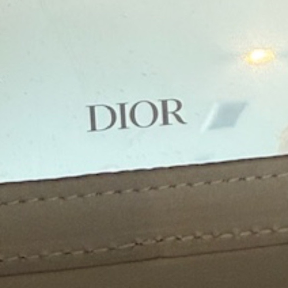 💋 DIOR Beauty Vanity Case With Mirror Around The World Motif 2024 - Picture 6 of 9